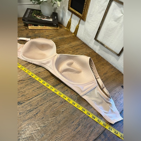 VOGLIO - Nude Bra (42DD) - Picture 6 of 8